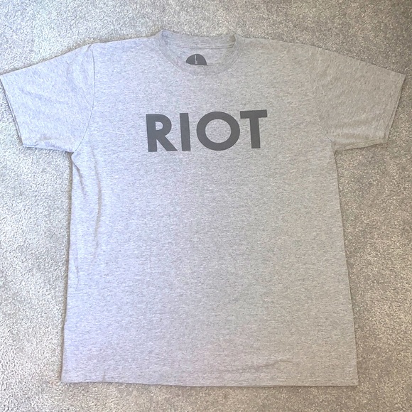Suburban Riot Other - RIOT T-shirt Always Sunny in Philadelphia - Size L